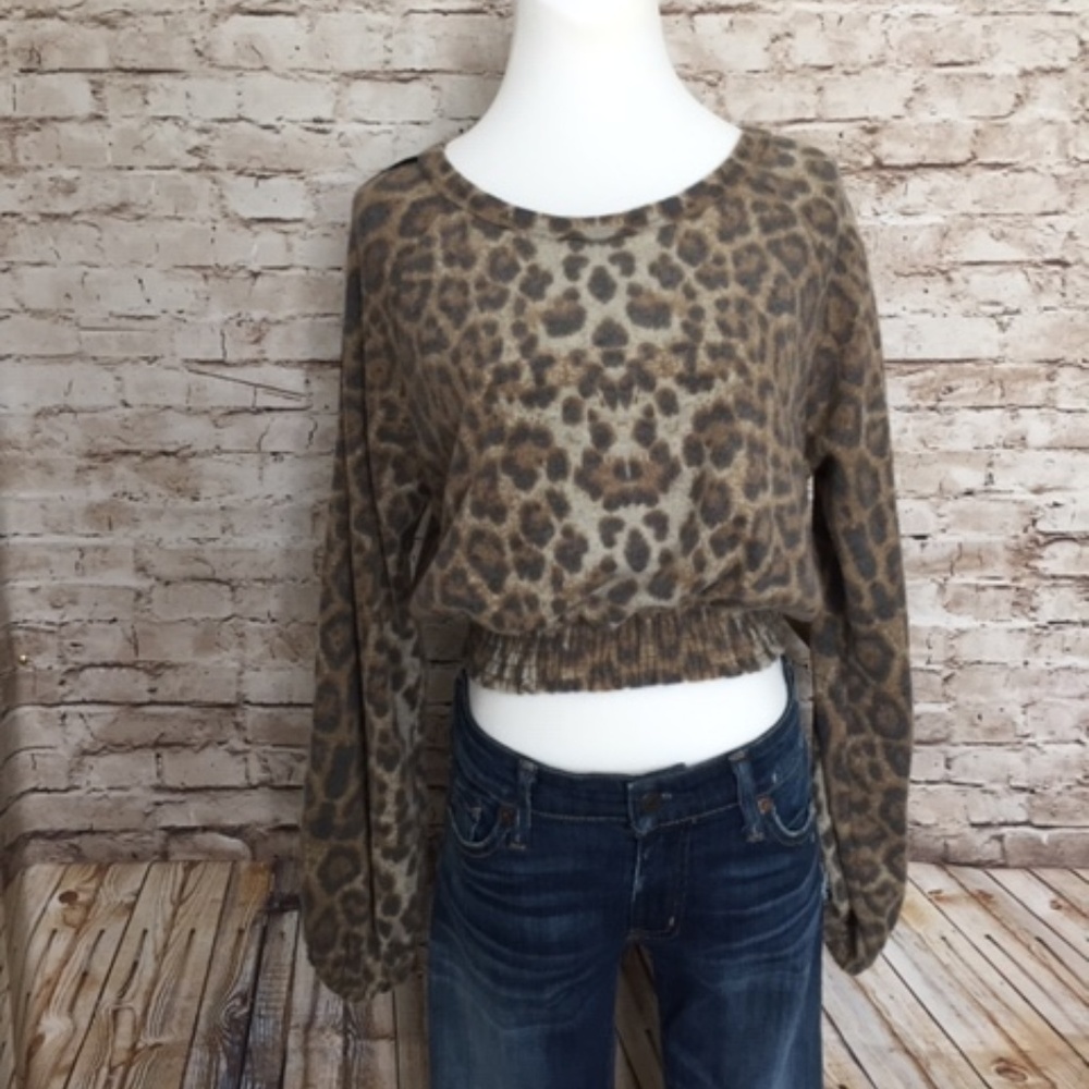 2/$25 Vintage Havana sexy leopard print top